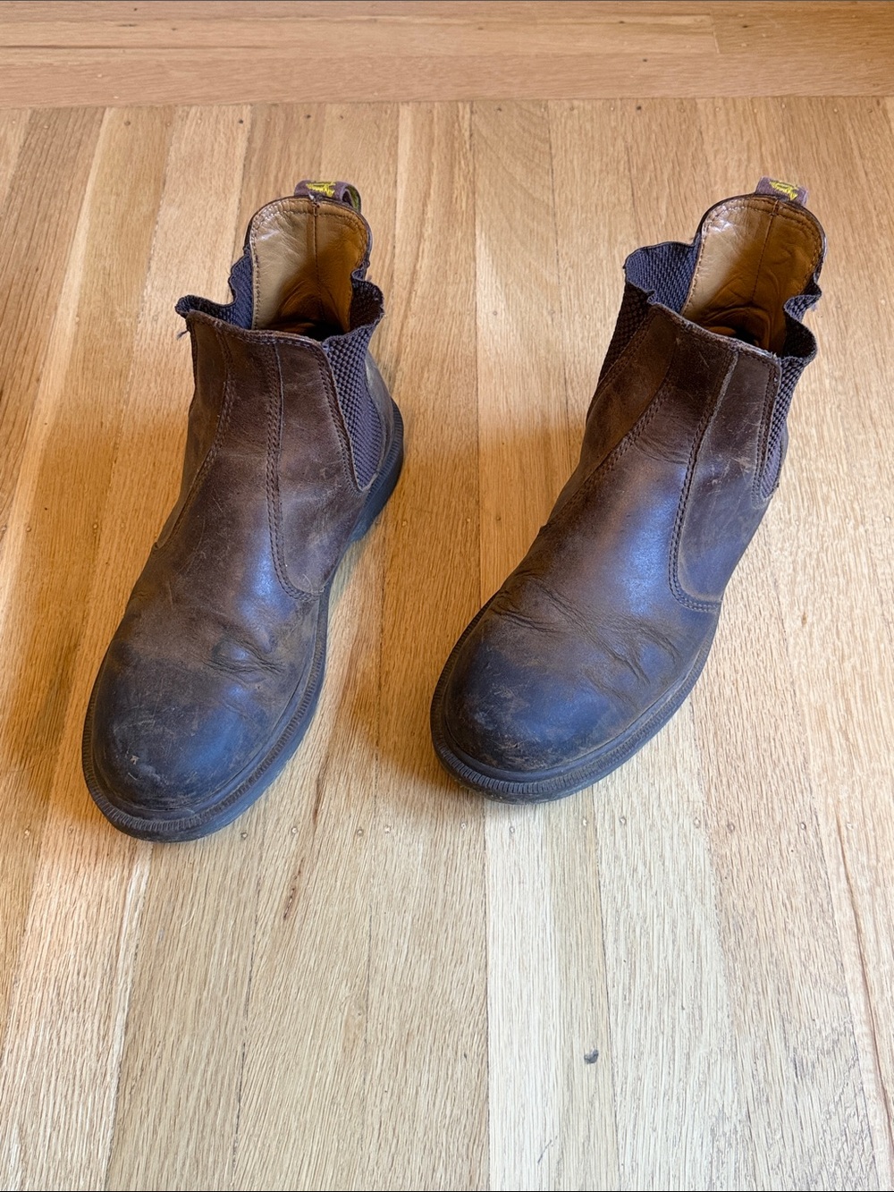 Women's Brown Chelsea Ankle Boots - Picture 8 of 10